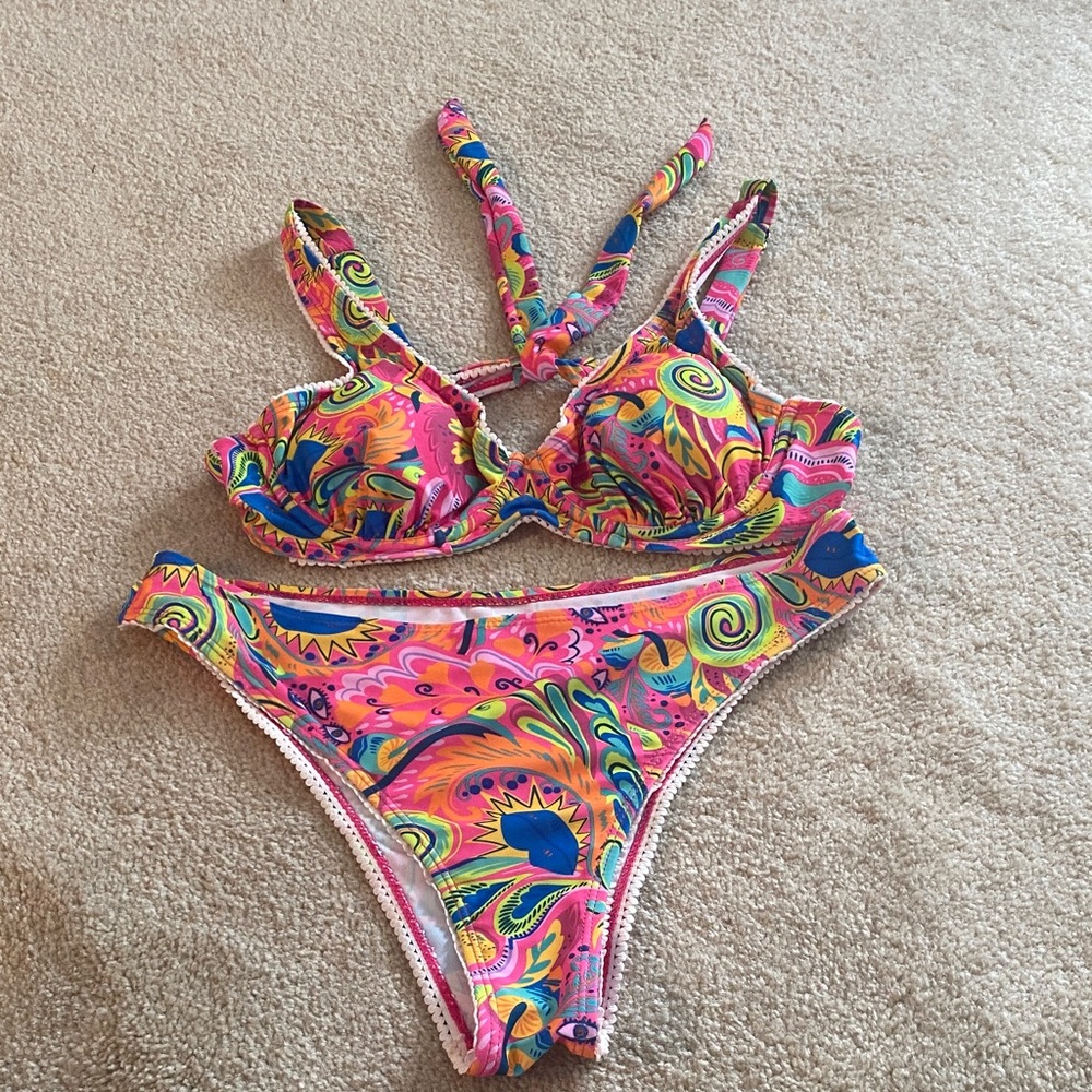 Size large colorful bikini  underwire top light cups